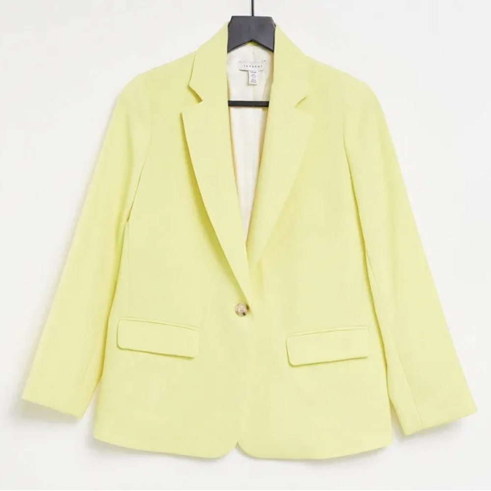 Yellow blazer